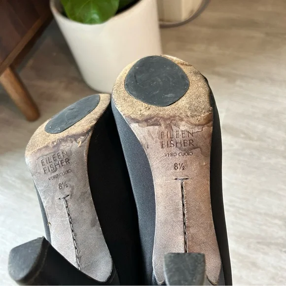 Eileen Fisher Vero Cuoio black heels - Picture 6 of 6